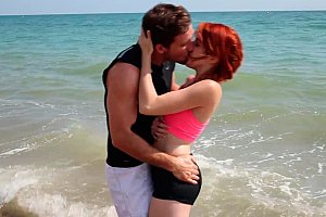 男孩被调教扒光衣服小说